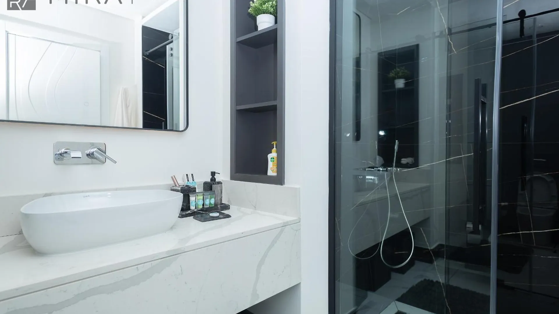 شقة Mira Holiday Homes - Newly 2 Bedroom With Balcony In Business Bay دبي الإمارات العربية المتحدة